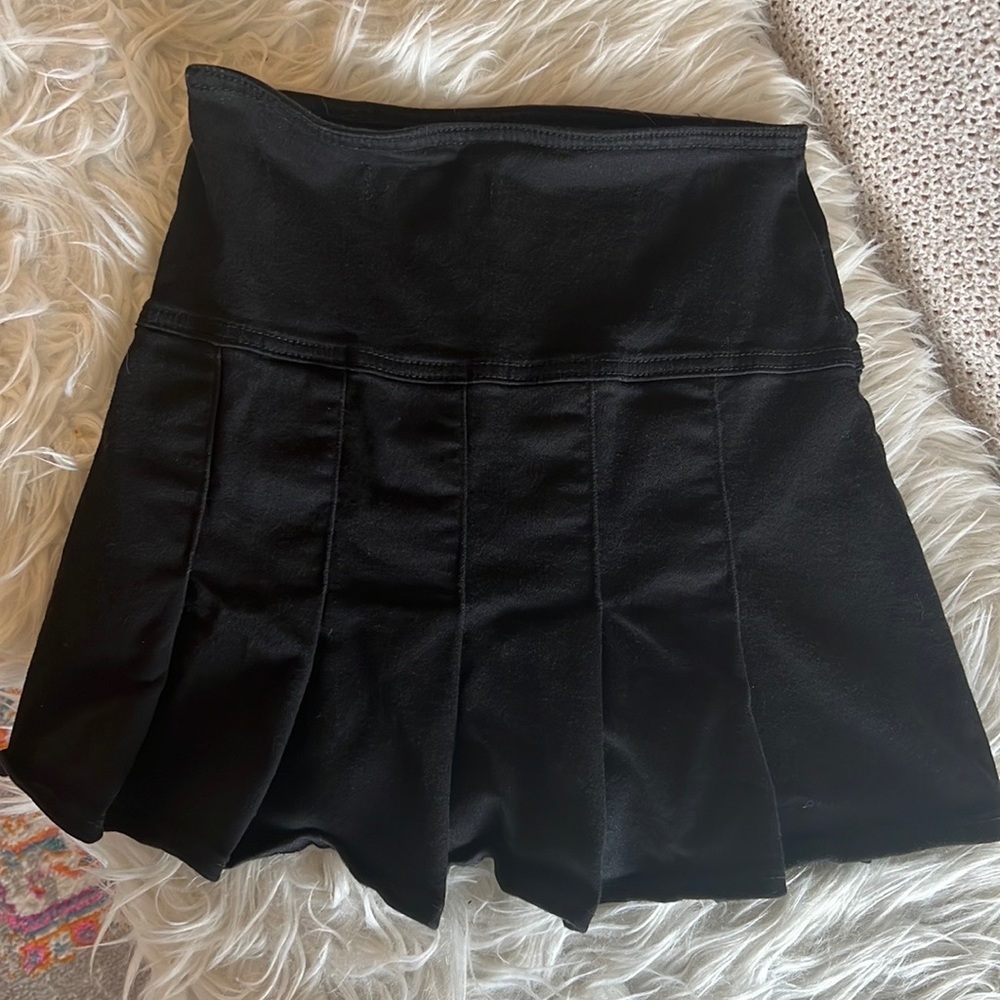 Black Pleated Mini Skirt